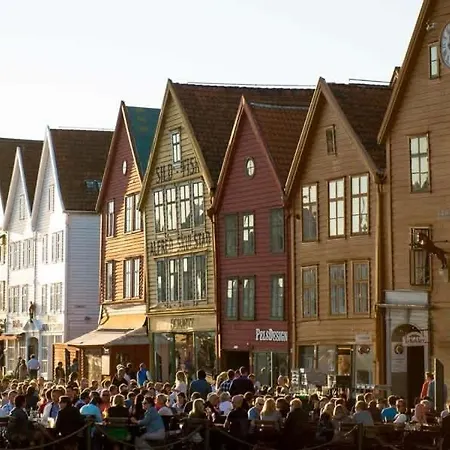 Semesterbostad Sleep Well In Heart Of - Beautiful Street
