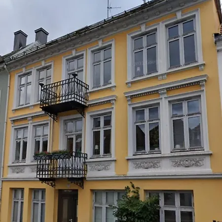 Semesterbostad Sleep Well In Heart Of - Beautiful Street Bergen