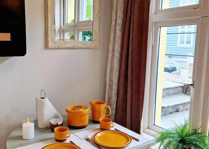 Sleep Well In Heart Of - Beautiful Street * 卑爾根